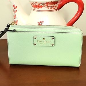 Kate Spade cellphone wallet wristlet